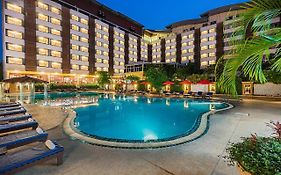 เมาน์เท็น บีช รีสอร์ต